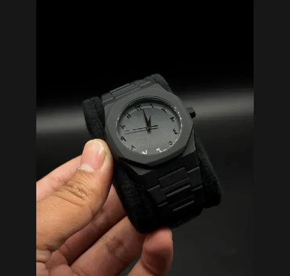 Aura Quartz Watch Black Lightweight Design Arabic Dial Black